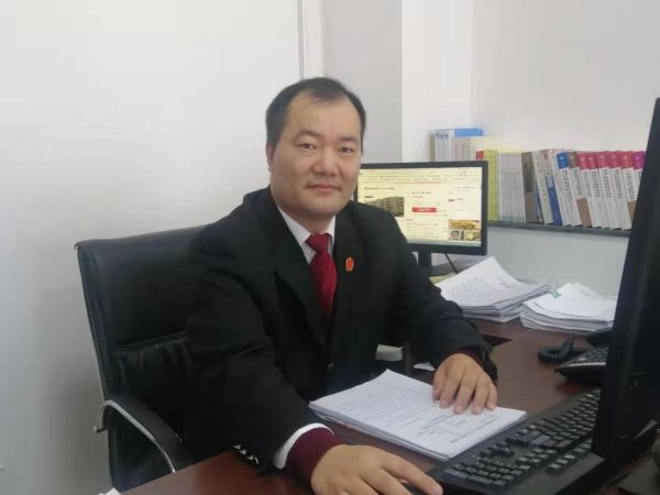 杨继法法官照片